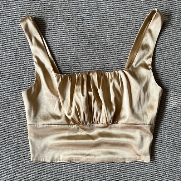 Superdown Jamie Ruched Satin Crop Top - Picture 5 of 11